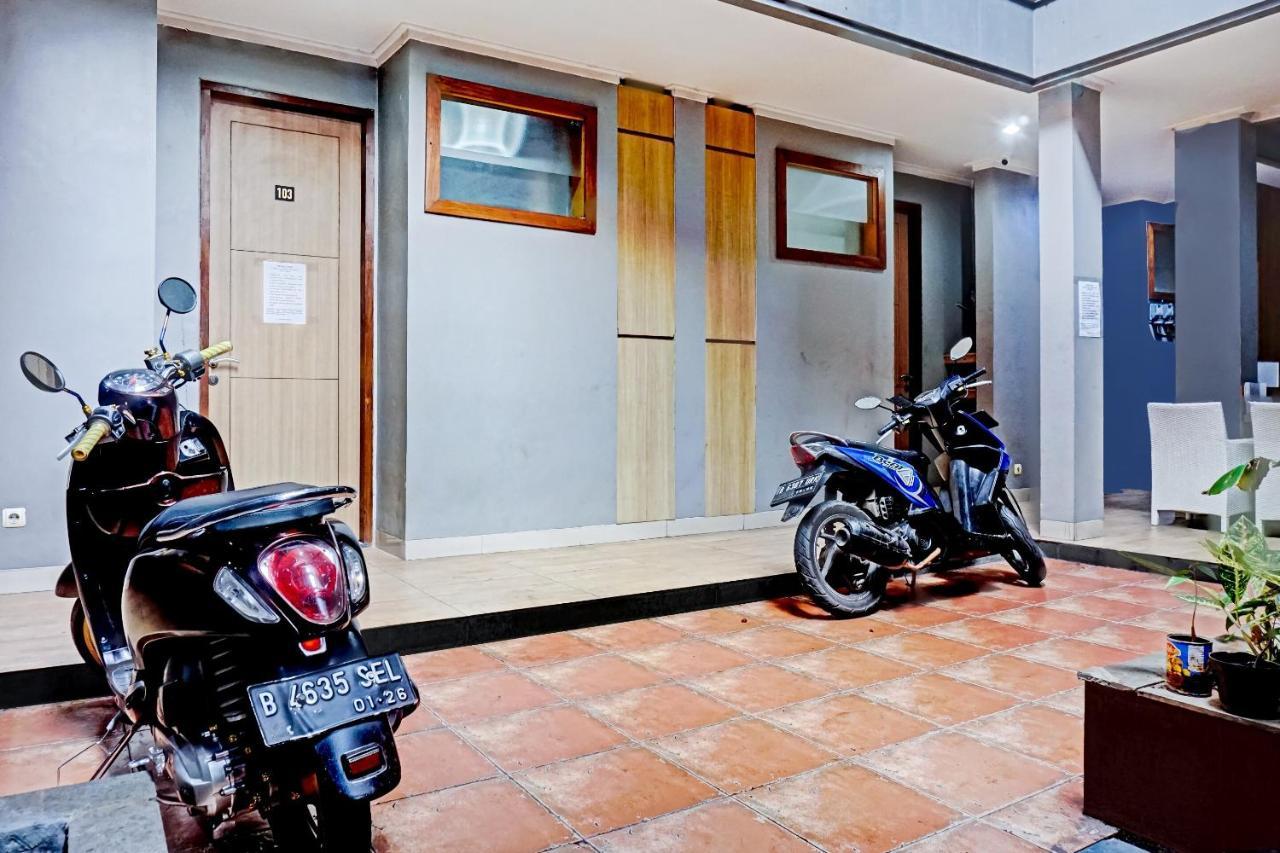 Oyo 90738 Griya Dara 2*