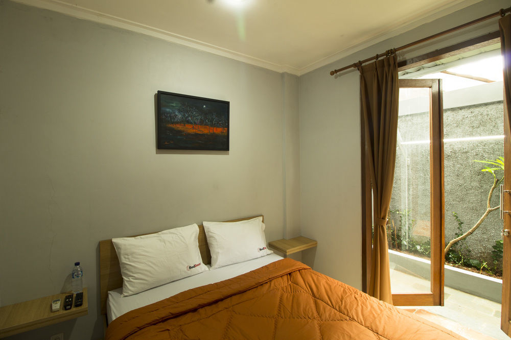 Oyo 90738 Griya Dara Hotel Jakarta