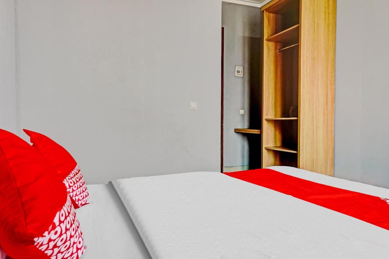 Oyo 90738 Griya Dara 2* Jakarta